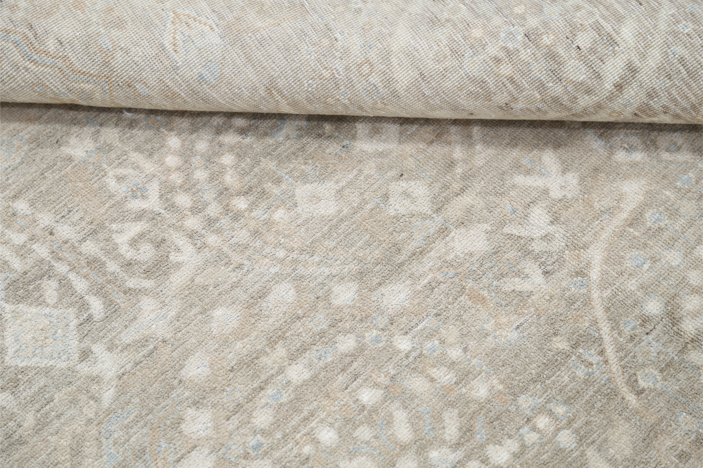 Artemix Hand Knotted Woolen Rug 8'8" X 12'7"