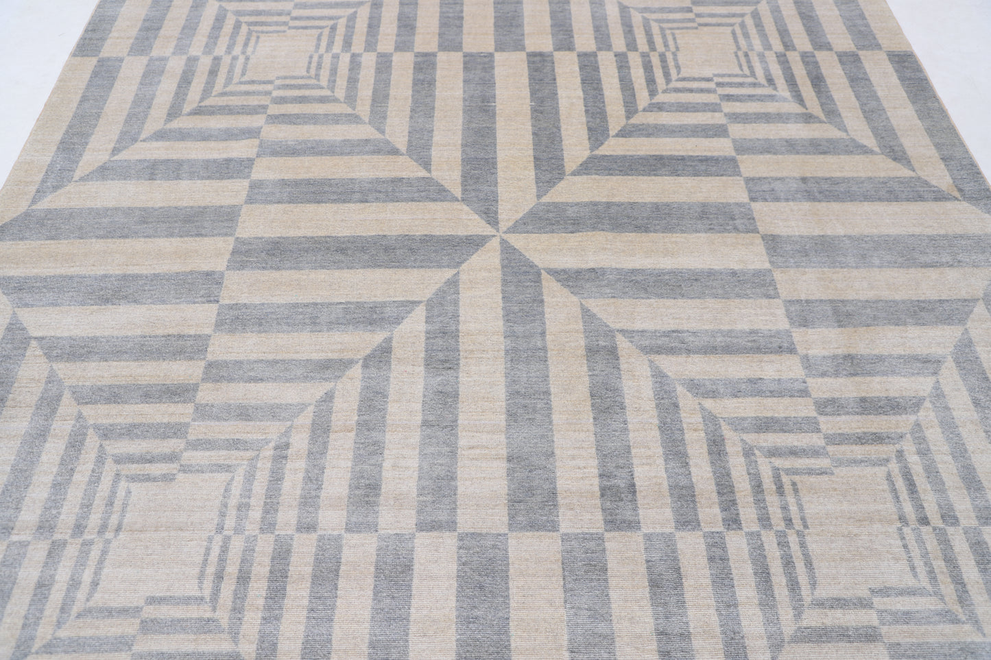 Modern Hand Crafted Woolen Rug 7'9" X 9'2"