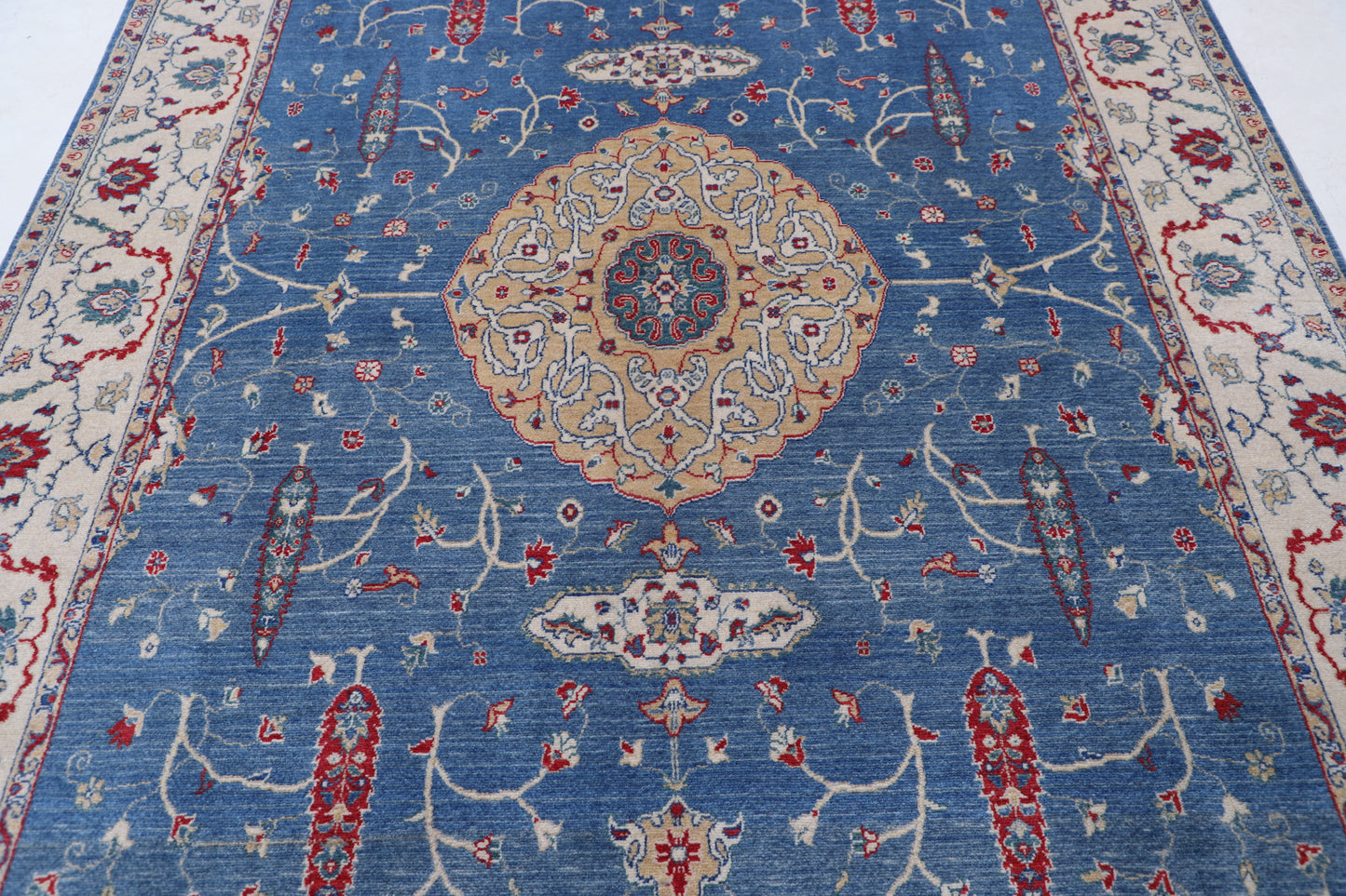 Pasha Hand Crafted Woolen Rug 7'1" X 9'5"