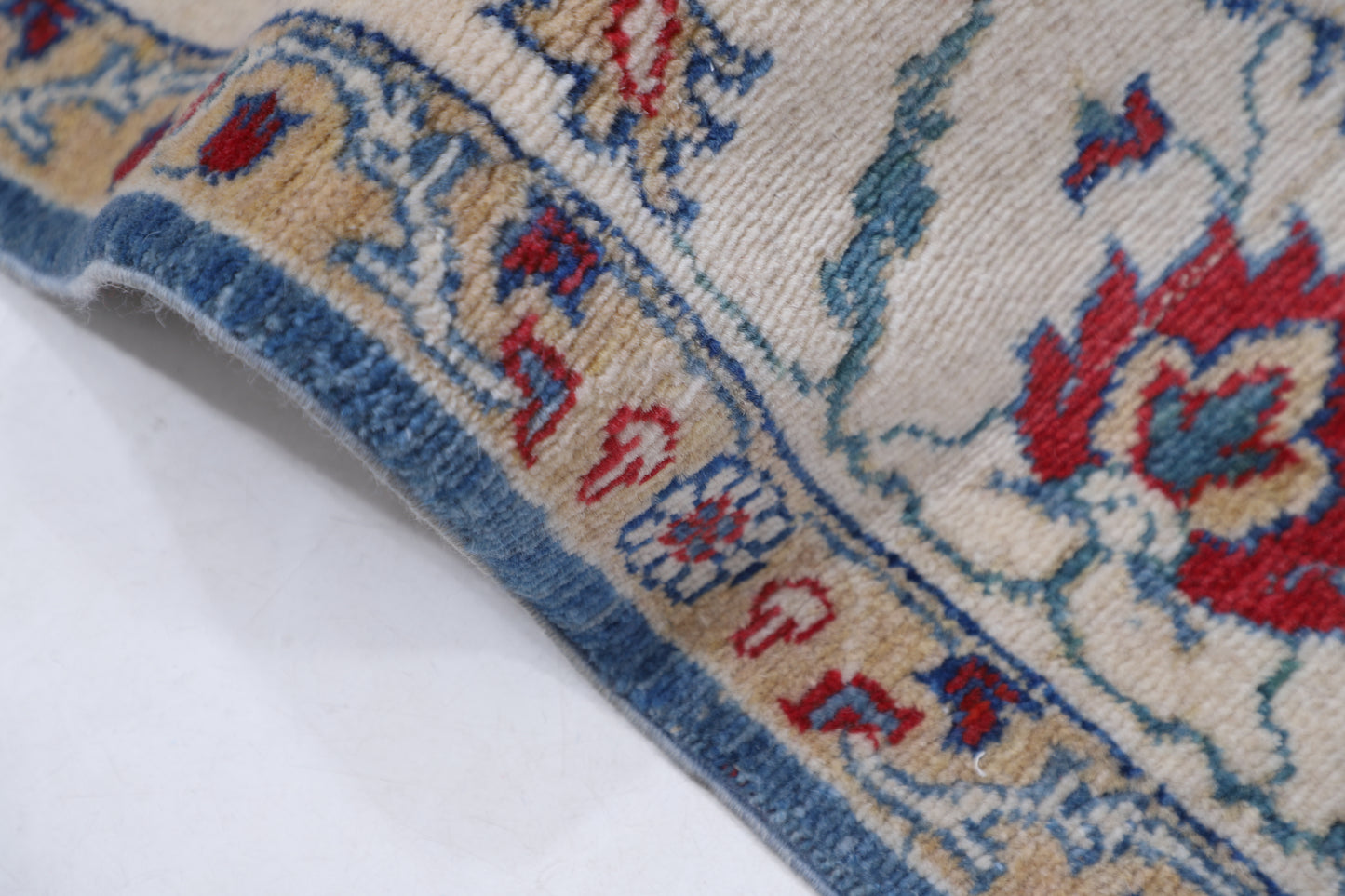 Pasha Hand Crafted Woolen Rug 7'1" X 9'5"