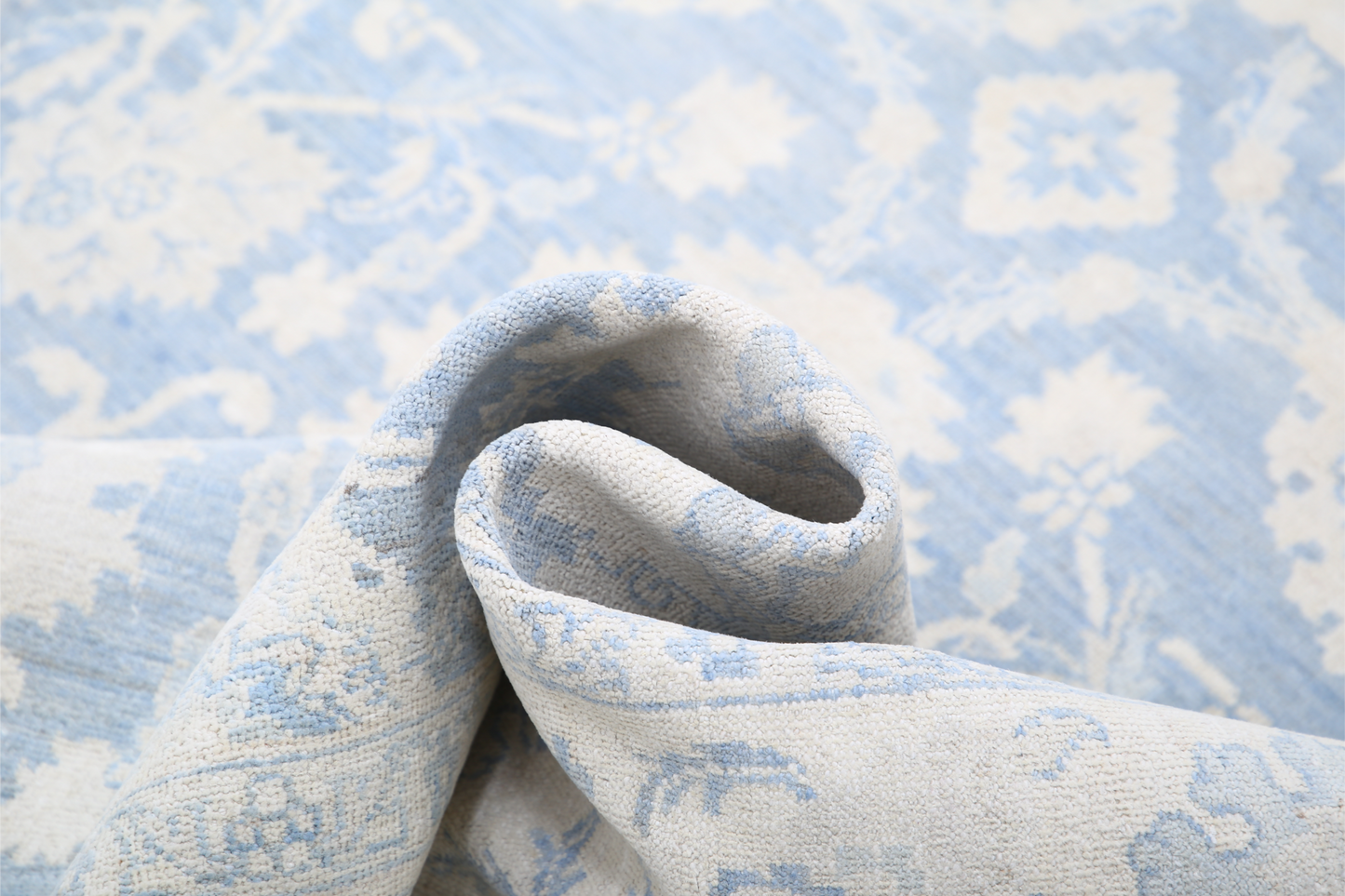 Serenity Hand Knotted Woolen Rug 6'5" X 9'6"