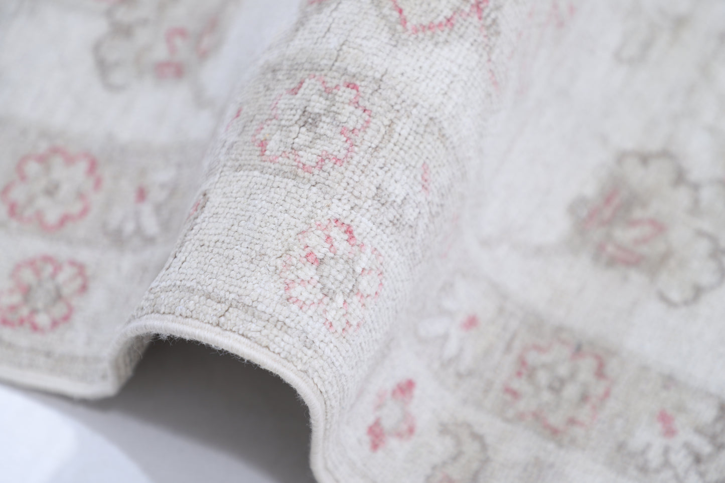 Serenity Hand Knotted Woolen Rug 9'8" X 13'7"