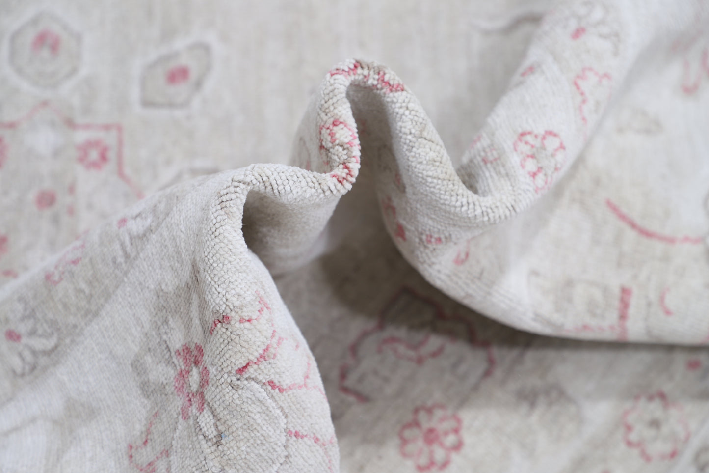 Serenity Hand Knotted Woolen Rug 9'8" X 13'7"