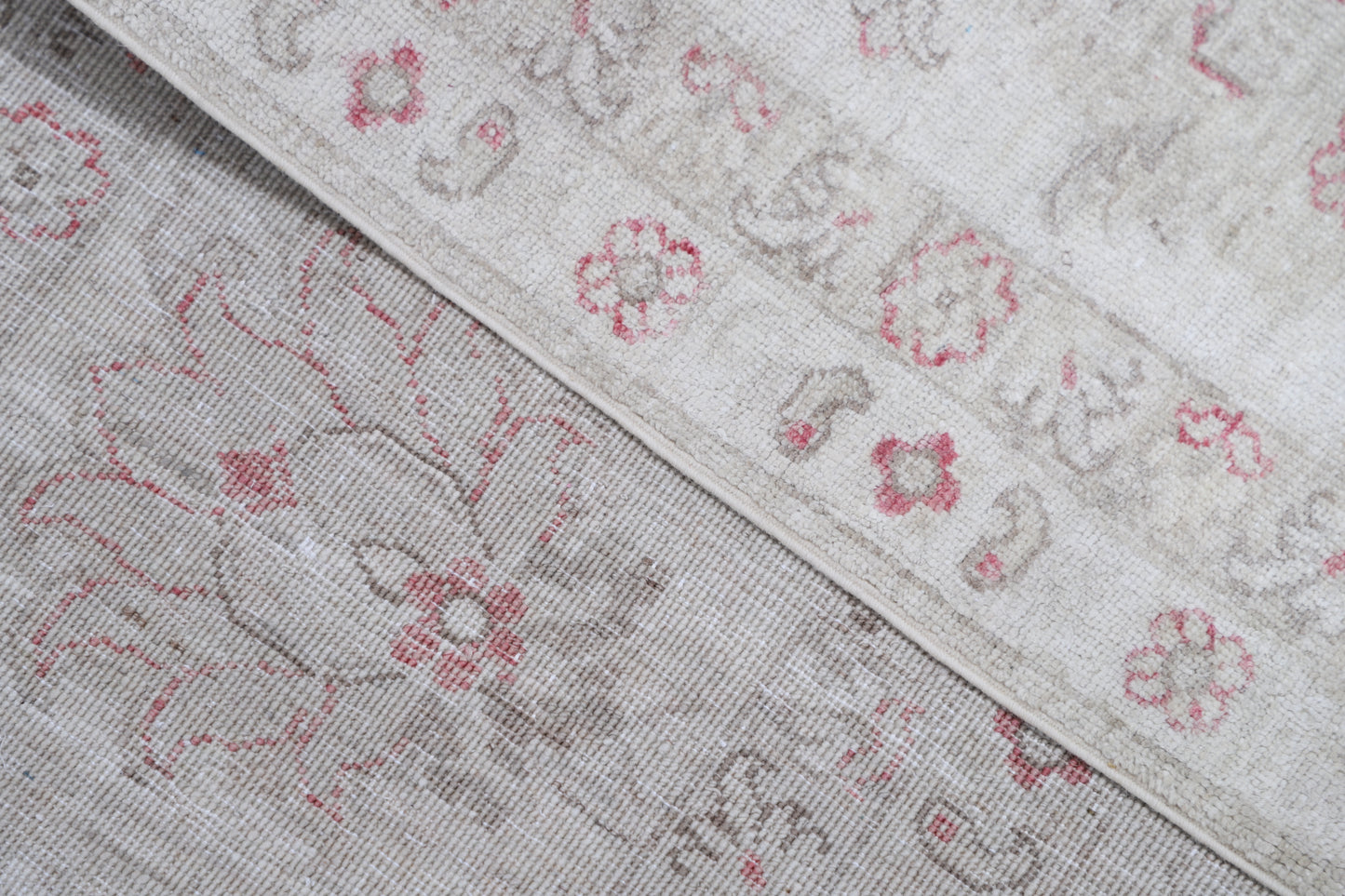 Serenity Hand Knotted Woolen Rug 9'8" X 13'7"