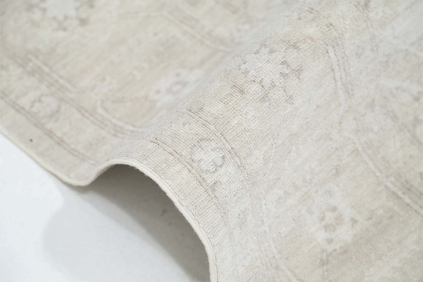 Serenity Hand Knotted Woolen Rug 6'1" X 8'6"