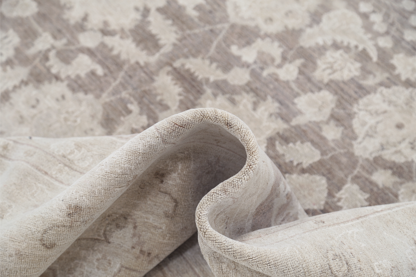 Ziegler Hand Knotted Woolen Rug 7'9" X 9'6"