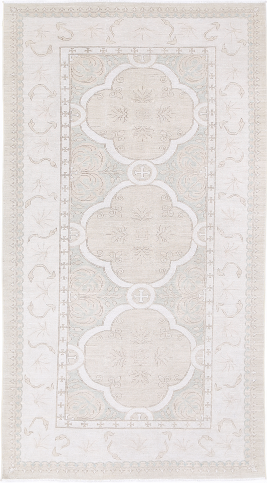 Serenity Hand Knotted Wool Rug 5' 2" X 9' 10" 5' 2" X 9' 10" (157 X 300) / Grey / Wool