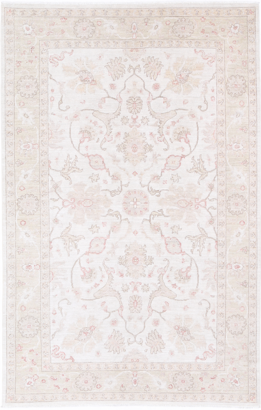 Serenity Hand Knotted Wool Rug 5' 11" X 9' 3" 5' 11" X 9' 3" (180 X 282) / Ivory / Wool