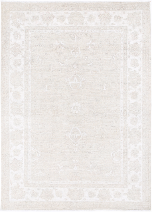 Serenity Hand Knotted Wool Rug 5' 5" X 7' 9" 5' 5" X 7' 9" (165 X 236) / Brown / Wool