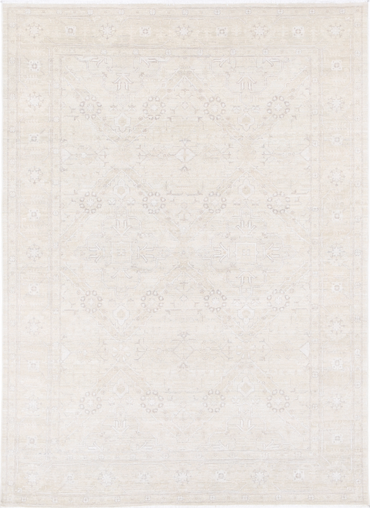 Serenity Hand Knotted Wool Rug 6' 1" X 8' 6" 6' 1" X 8' 6" (185 X 259) / Ivory / Wool